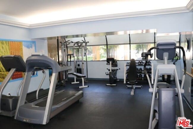 Building Photo - 1155 N La Cienega Blvd