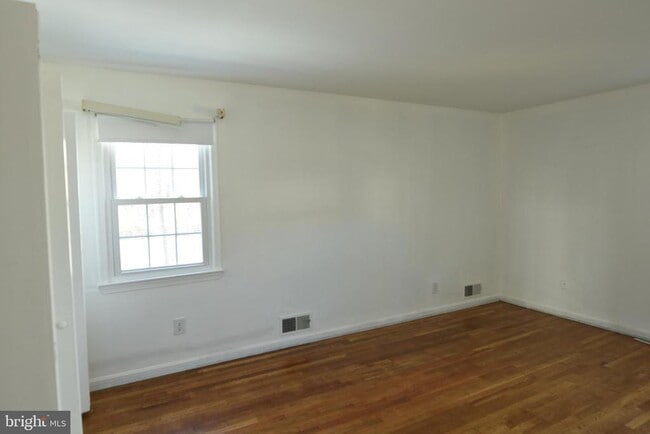 Building Photo - 4036 Trapp Rd