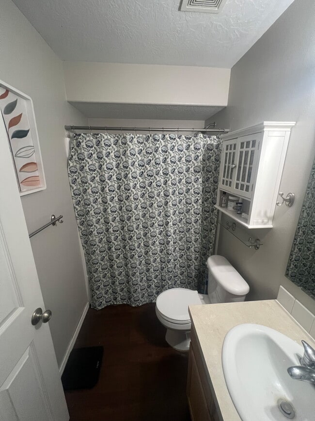 Building Photo - 3603 S Oxbow Dr