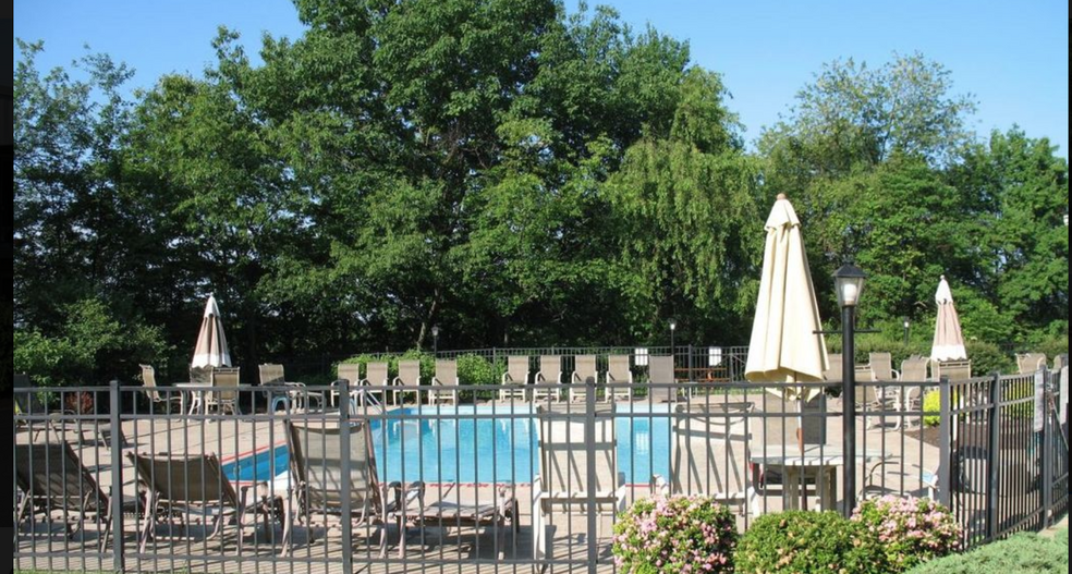 Community Pool - 551 Sloop Rd