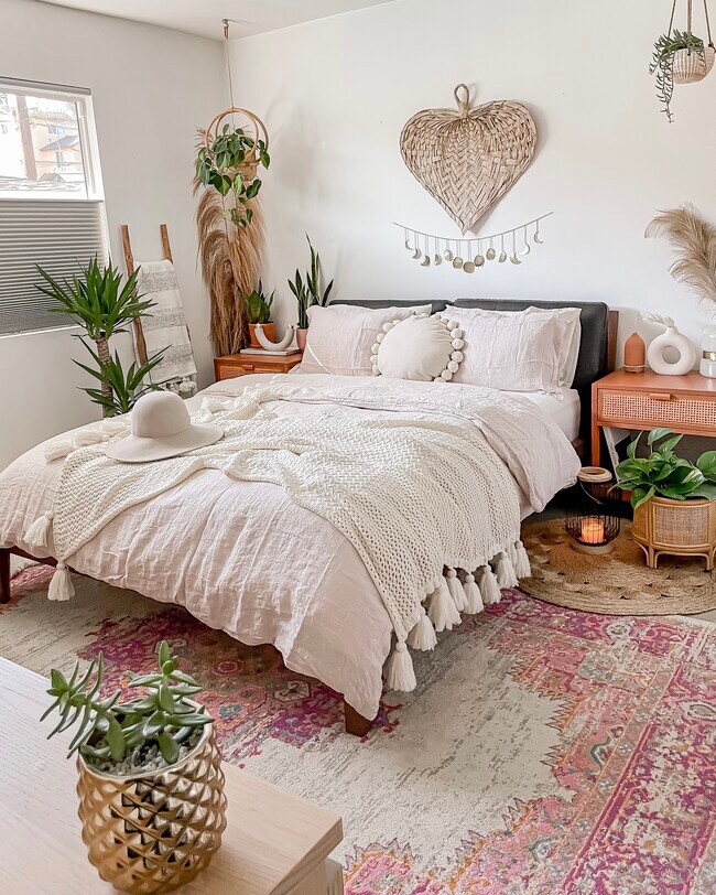 Building Photo - 3809 Floral Dr