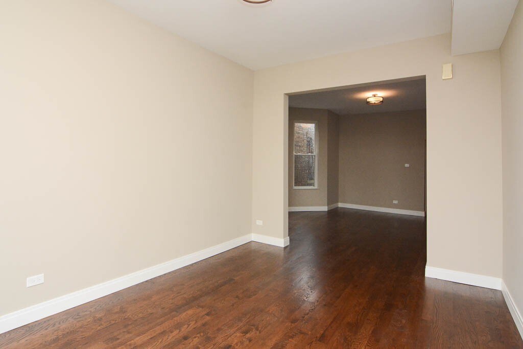 Building Photo - 2637 W Potomac Ave