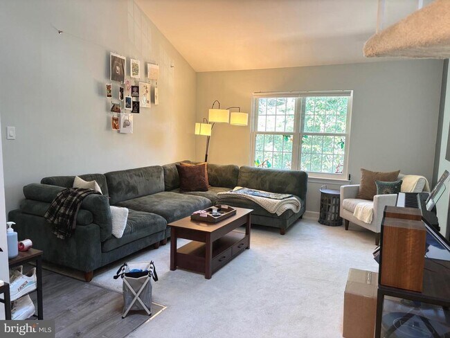 Building Photo - 10192 Ashbrooke Ct