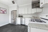 Building Photo - 17 Gilbert St