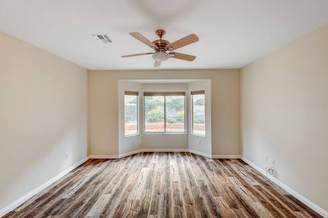 Building Photo - 2/2 BEAUTIFUL Single Story in Sun City Ant...