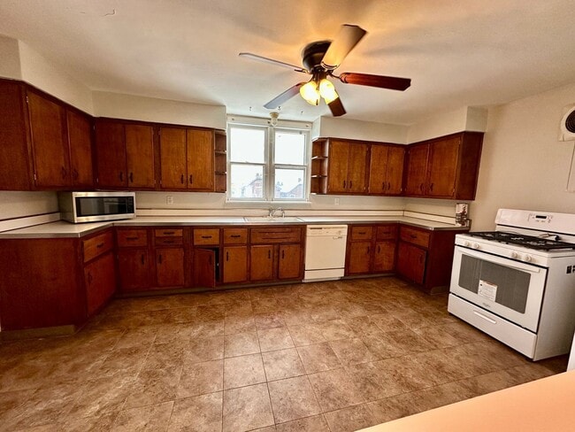 Building Photo - 119 Fitler St