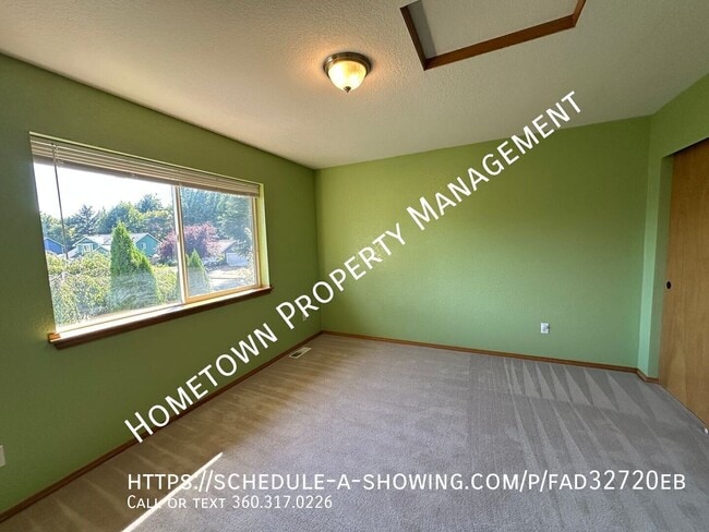 Building Photo - 5201 43rd Ct SE