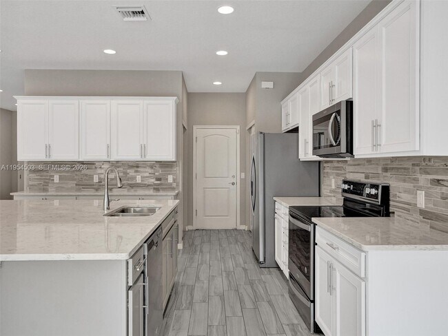 Building Photo - 8330 Rearing Ln