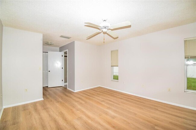 Building Photo - 2069 Country Meadows Ln