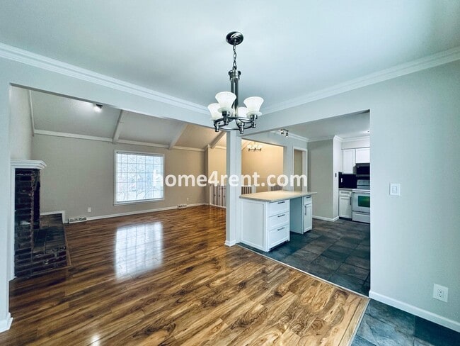 Building Photo - A Lovely Four Bedroom Home in Lenexa w/ Wood Floors, Finished Basement and a Fenced Yard!