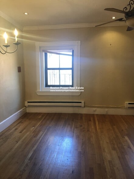 Building Photo - 48 Hereford St