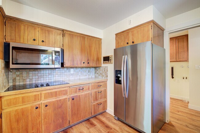 Building Photo - 3bd/2ba Issaquah House