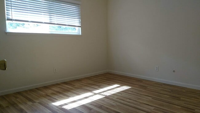 Building Photo - 1440 Orange St