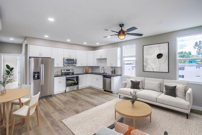 Interior Photo - The Royal of Rancho Penasquitos