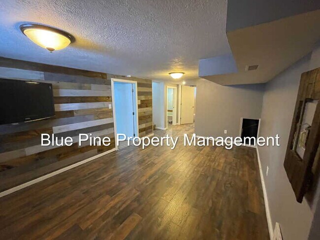 Building Photo - 232 E 16th St