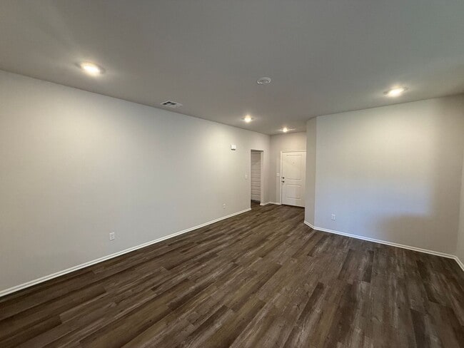 Building Photo - Brand New Spacious 3 Bedroom Home in Musta...