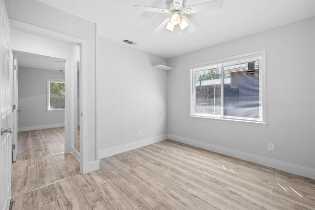 Building Photo - 5807 Mojave Dr