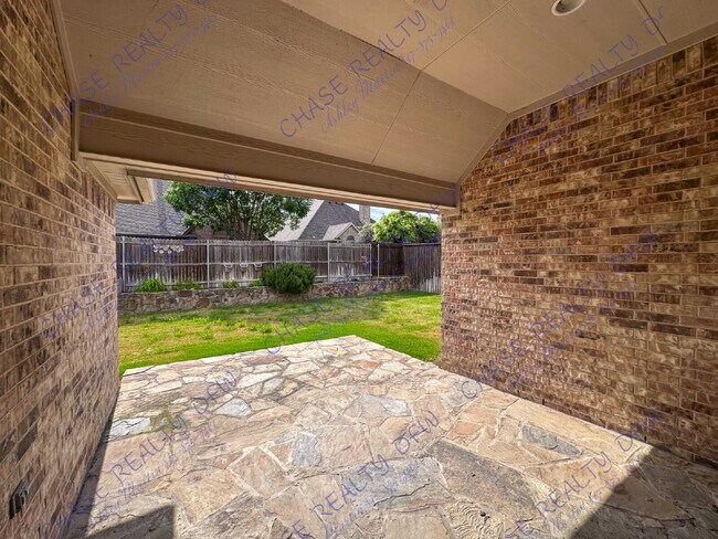 Building Photo - 240 Spyglass Dr
