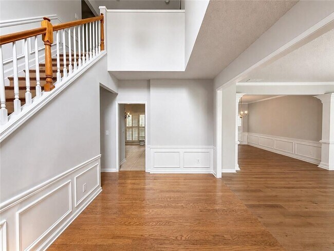 Building Photo - 6310 Barwick Ln