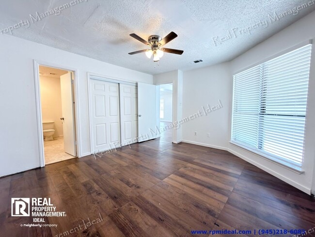Building Photo - 1801 Quail Run Dr