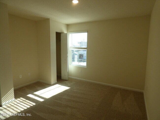 Building Photo - 833 Observatory Pkwy