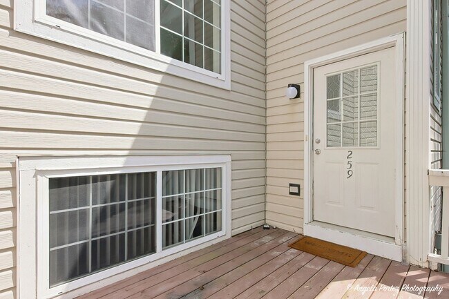 Building Photo - 259 W Whispering Oaks Ln