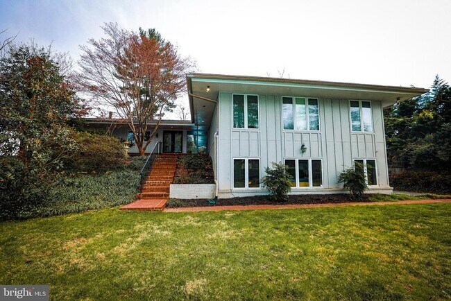 Building Photo - 6025 Orris St