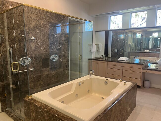 Building Photo - 45540 Cielito Dr