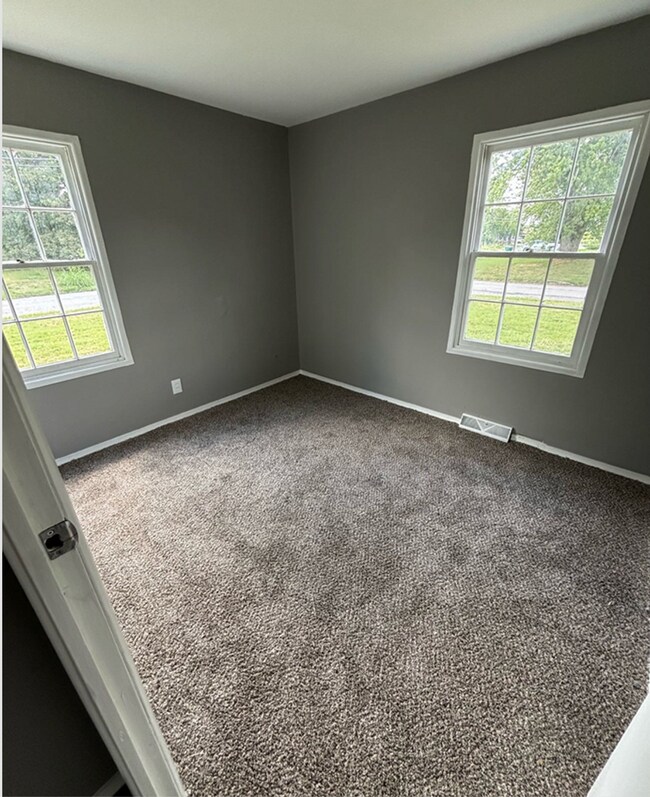 Building Photo - LIMITED TIME**NO APPLICATION FEE**1/2 OFF ...