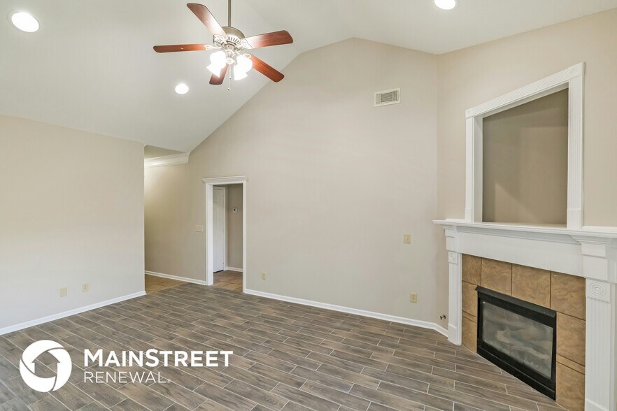 Building Photo - 5024 Easton Ln