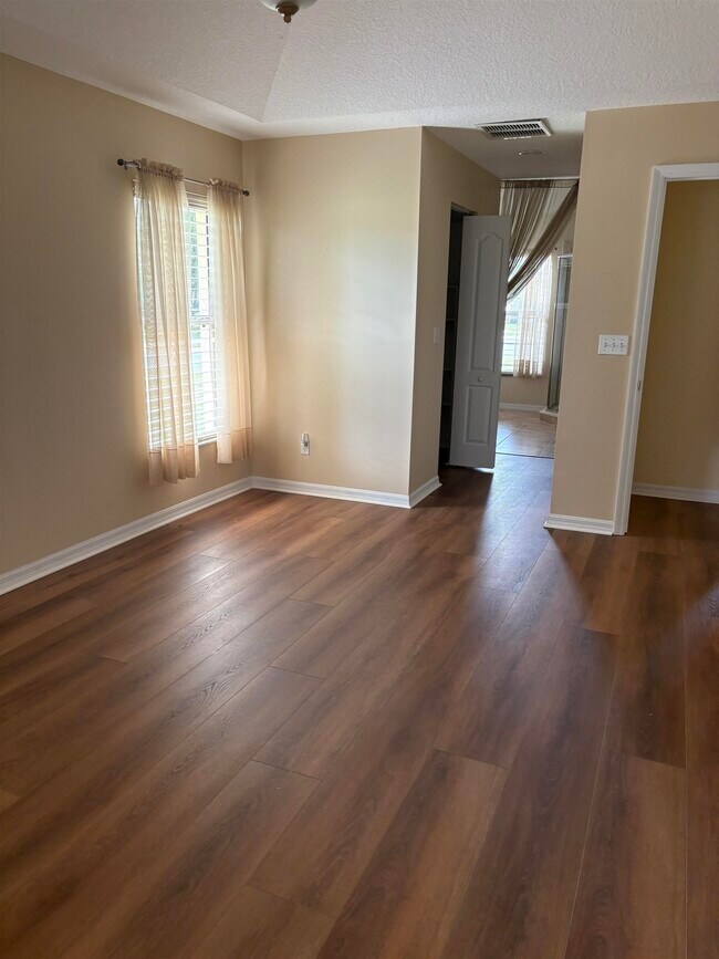 Building Photo - 900 Windward Way