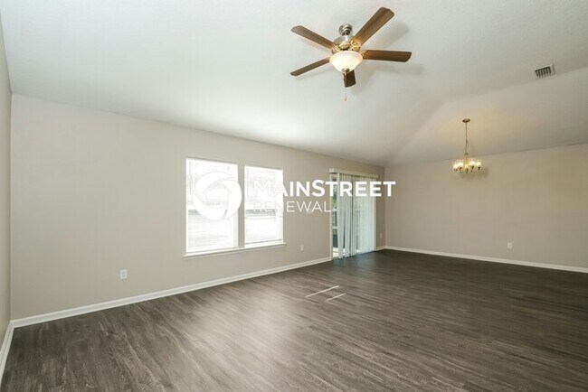 Building Photo - 4 Bedroom Pet-Friendly Home in Yulee, FL with Main Street Renewal