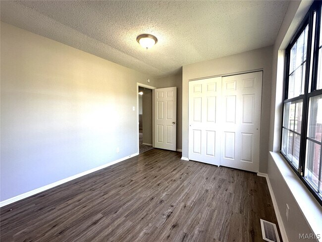 Building Photo - 10063 Northgate Dr