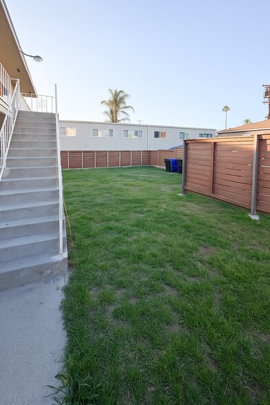 Building Photo - 4169 Myrtle Ave