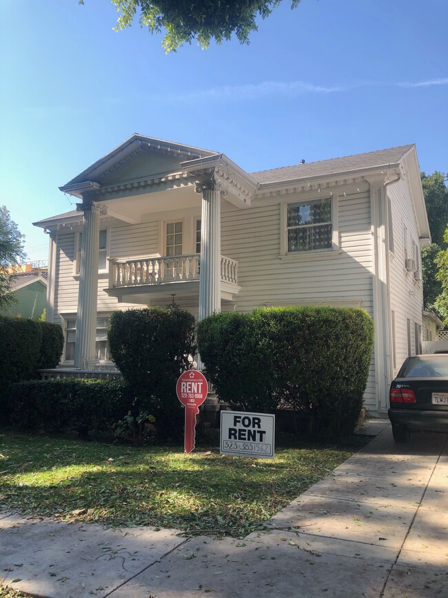 Colonial-Revival style lower duplex - 1229 N Orange Grove Ave