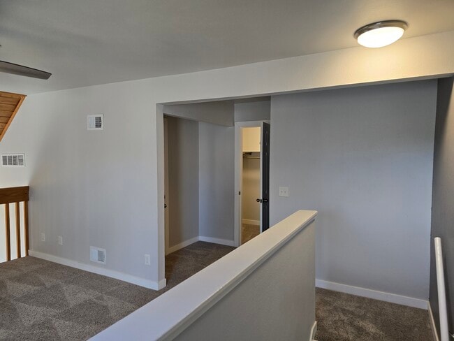 Building Photo - 2415 S Xanadu Way