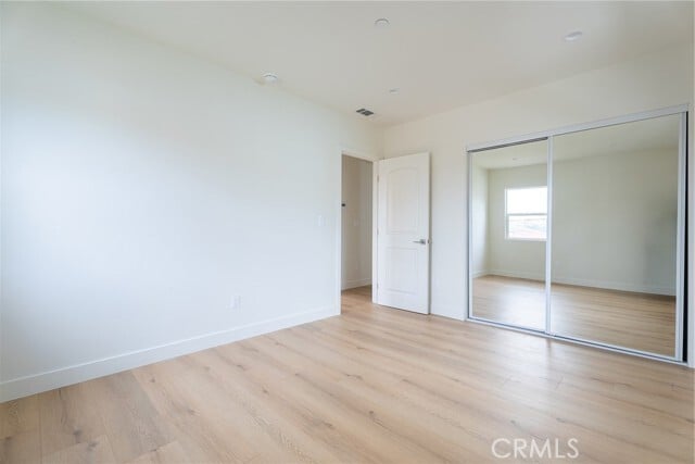 Building Photo - 1065 E Spazier Ave