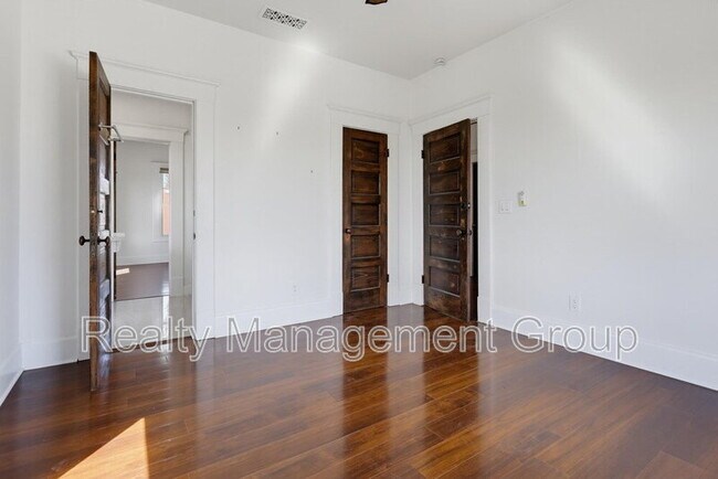 Building Photo - 4469 Cleveland Ave