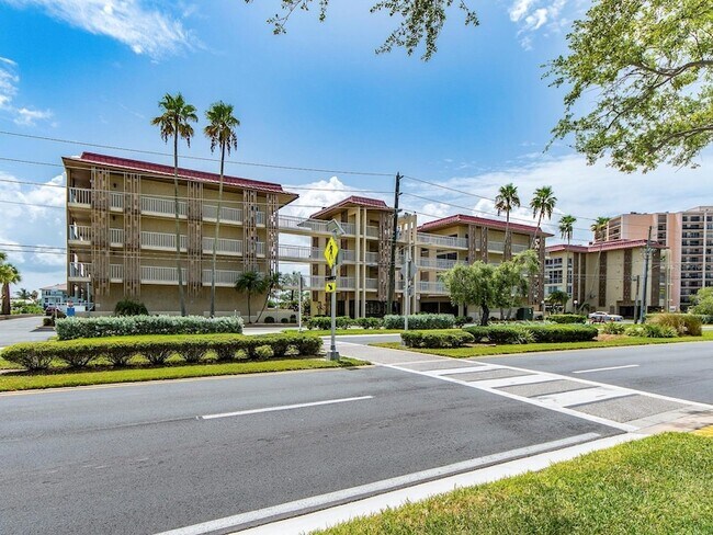 Building Photo - 121 Island Way