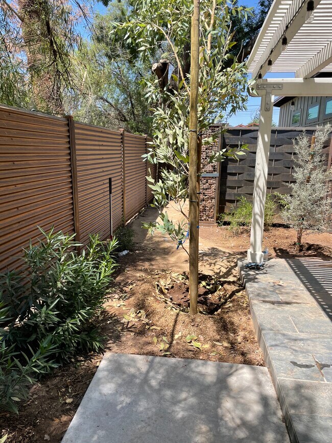 Building Photo - 1222 S Roosevelt St