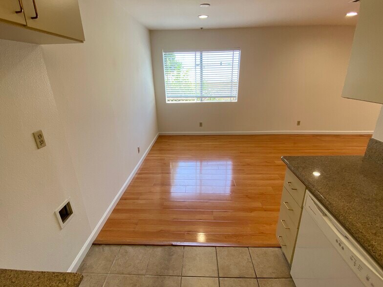 Dining Area - 308 E Valencia Ave
