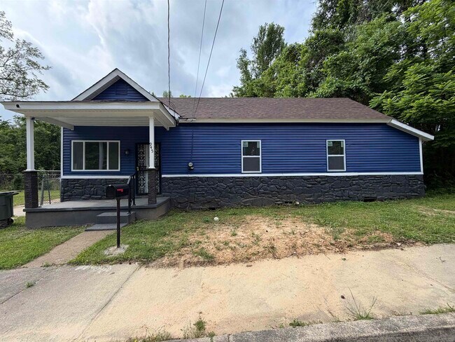 Building Photo - 945 Nora Rd