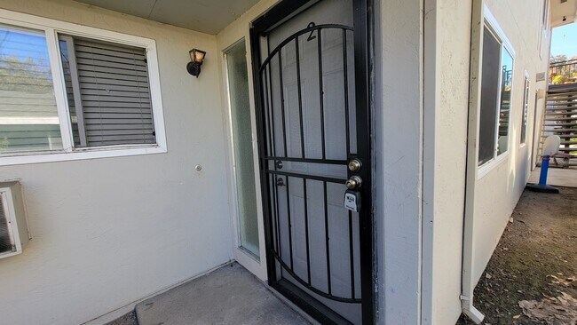 Building Photo - 5511 Eagles Ln