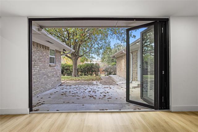 Building Photo - 1513 Carriage Ln