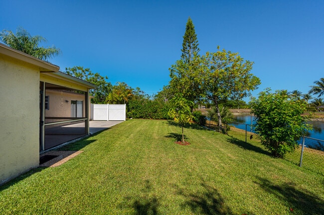 Building Photo - 10905 Eureka St