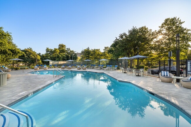 Building Photo - Charming 1-Bedroom Retreat in Calabasas – ...