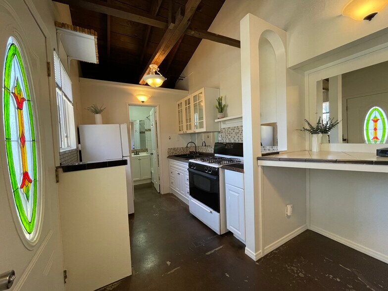 Building Photo - 2347 Pio Pico Dr