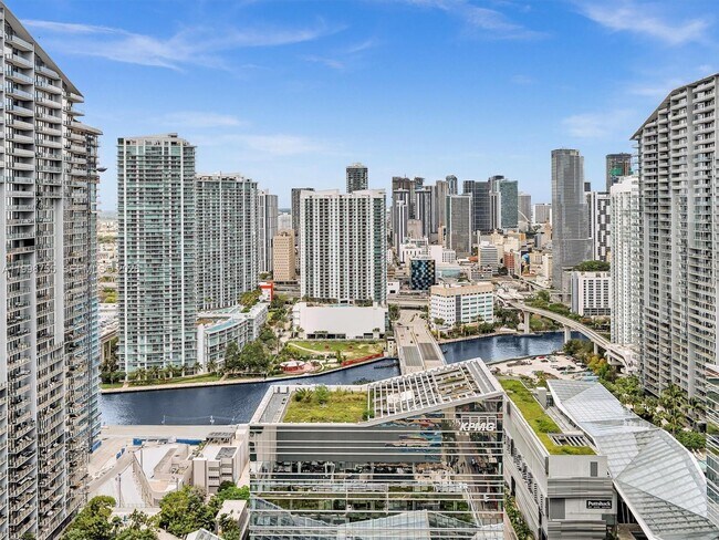 Building Photo - 45 SW 9th St