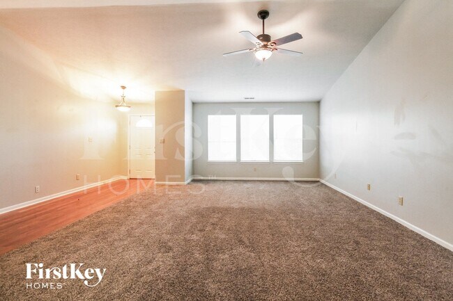 Building Photo - 41 Knoll Ln