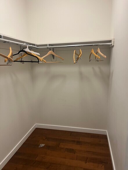 Building Photo - 10 Central Ave